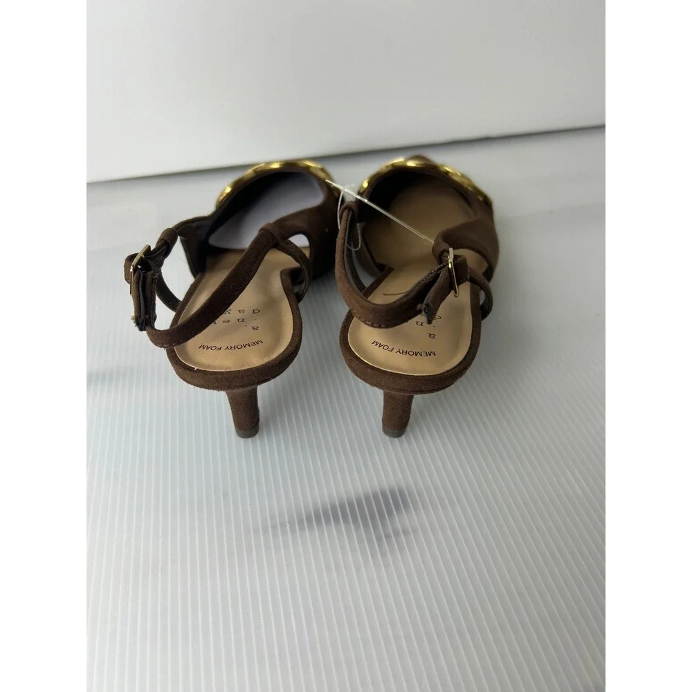 A New Day Brown Slingback Kitten Heels Gold Chain Link Pointed Toe Pumps Size 66